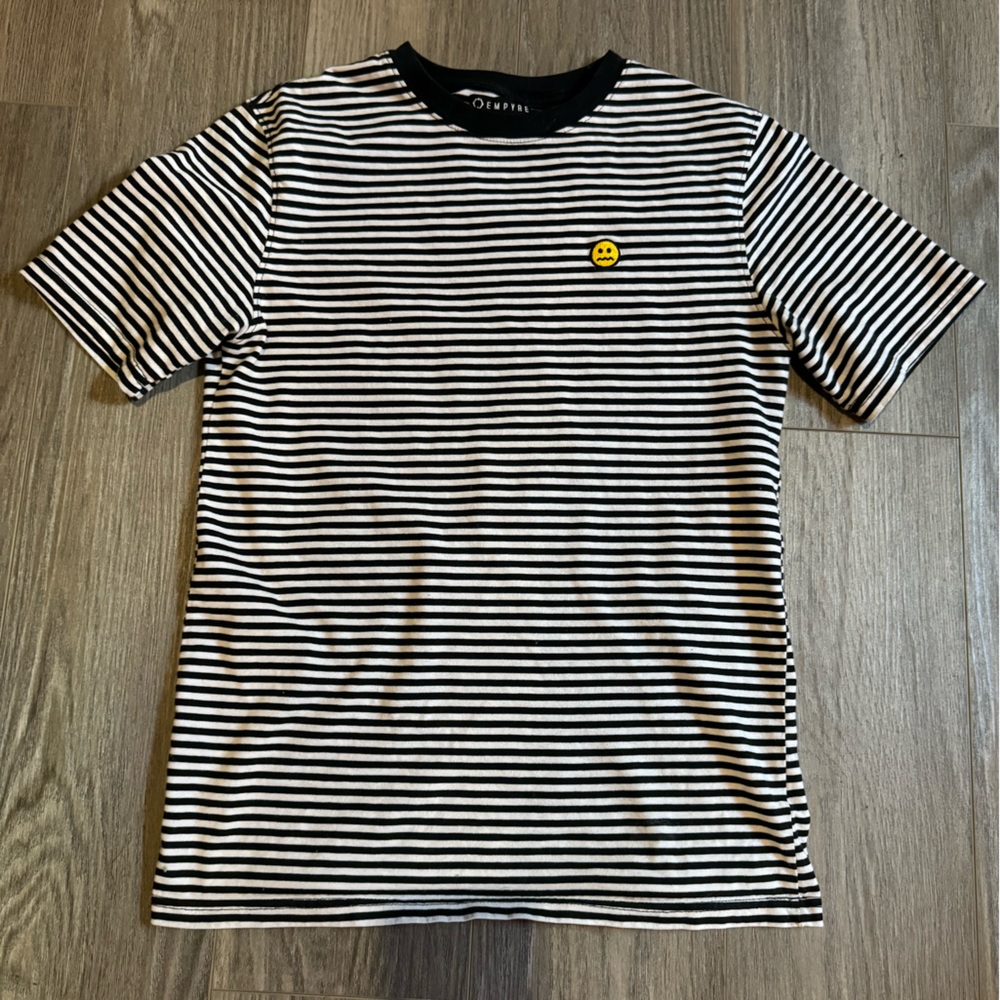 Medium Vintage Empyre Streetwear Tee